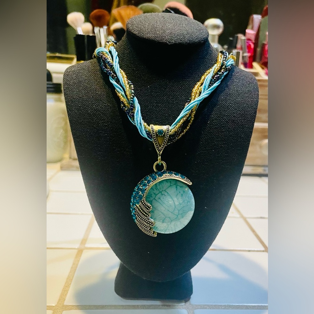 Boho Circle Beaded Turquoise Pendant with Rhinestones